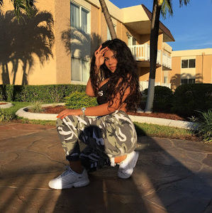 Meet your Posher, Gabriela